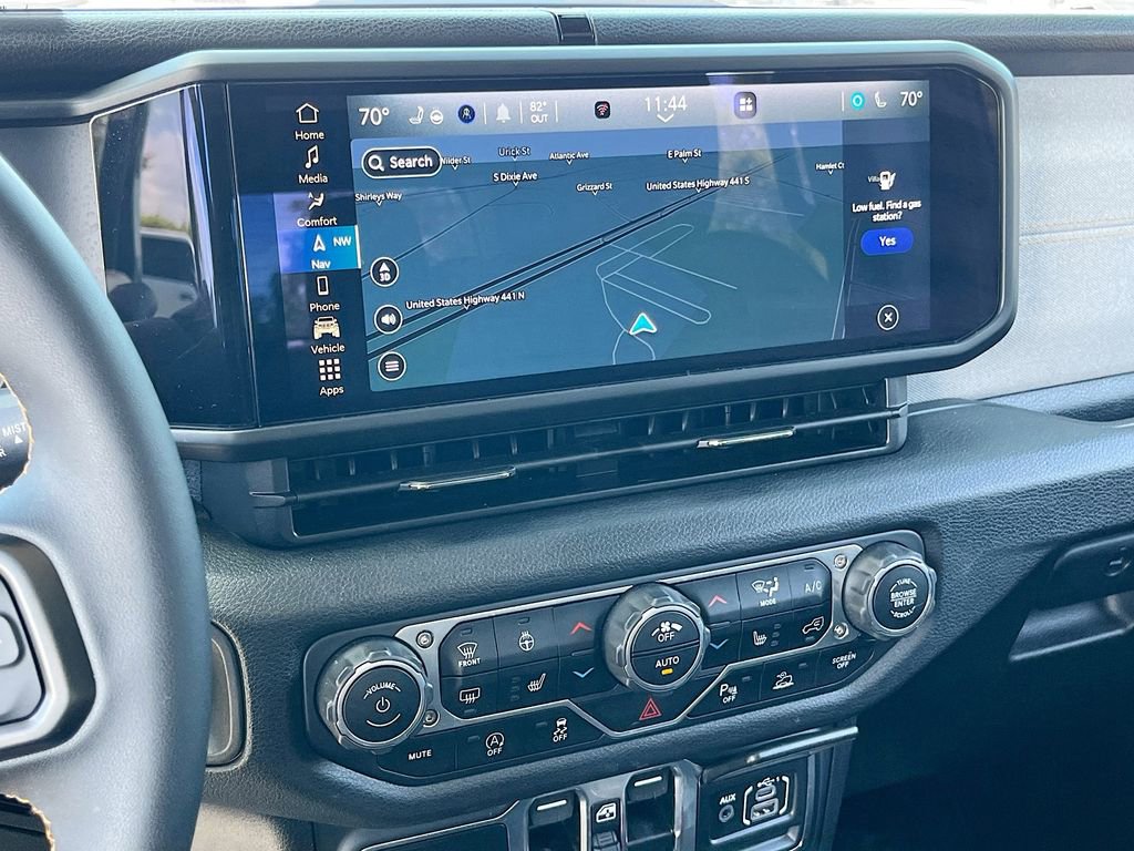 Certified 2025 Jeep Gladiator Willys image 13