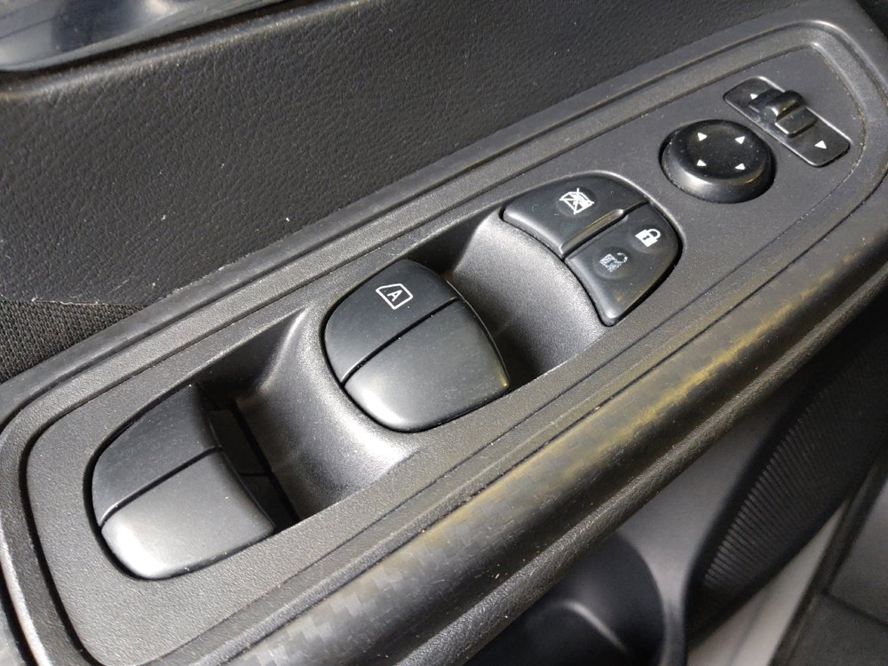 Used 2021 Nissan Versa SV image 27