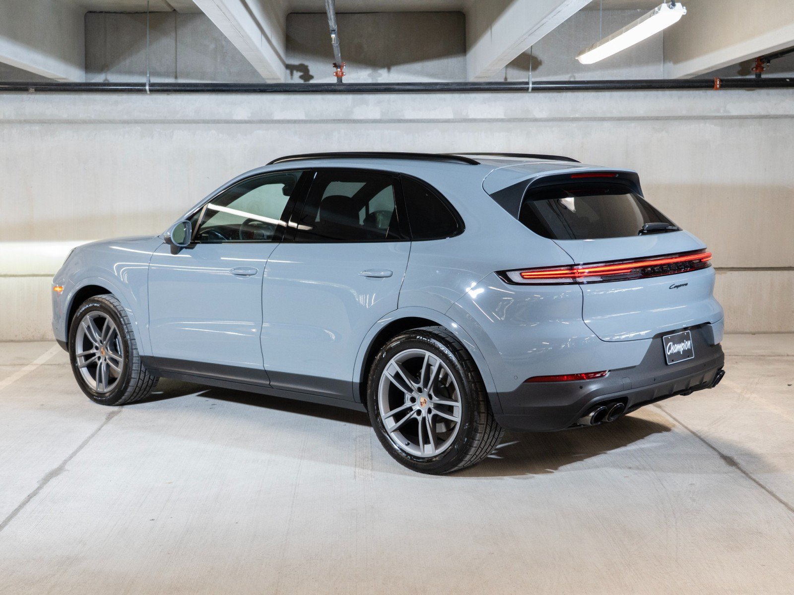 Certified 2026 Porsche Cayenne AWD/4WD image 3