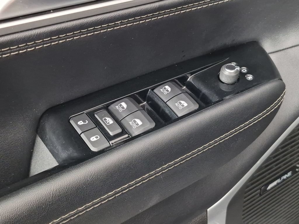 Used 2024 Jeep Wagoneer Series II w/ Flexible Seating Group RWD image 14