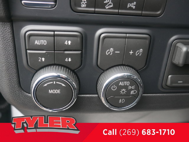 New 2026 Chevrolet Tahoe Premier w/ Sun And Tow Package AWD/4WD image 29