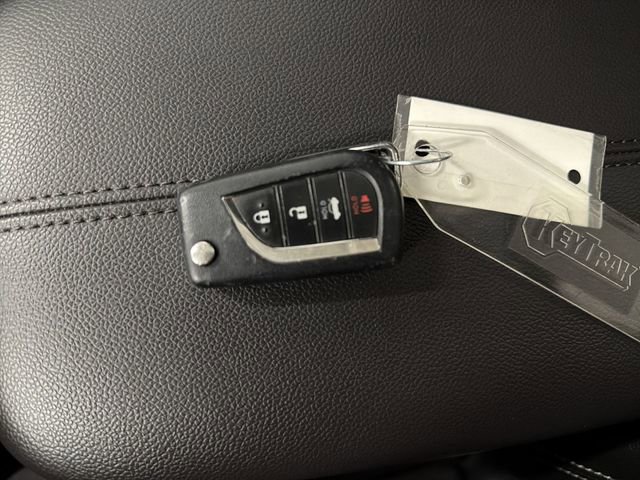 Certified 2024 GMC Terrain SLT w/ Infotainment Package II image 34