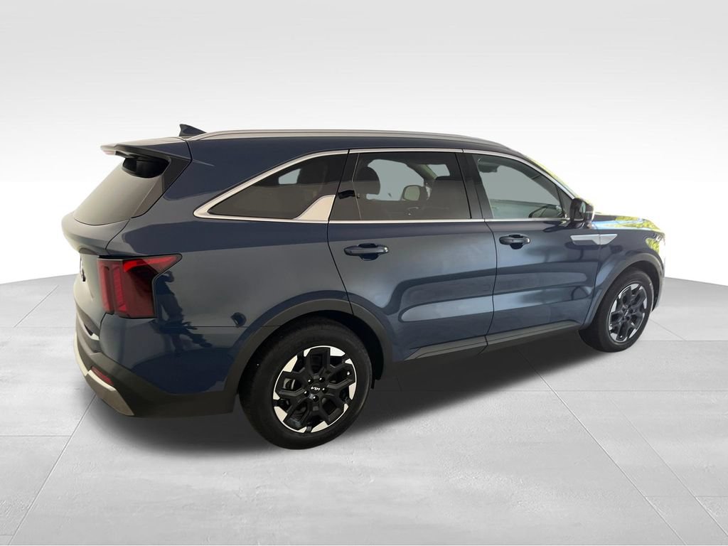 Used 2026 Kia Sorento S w/ S Panoramic Sunroof Package FWD image 5
