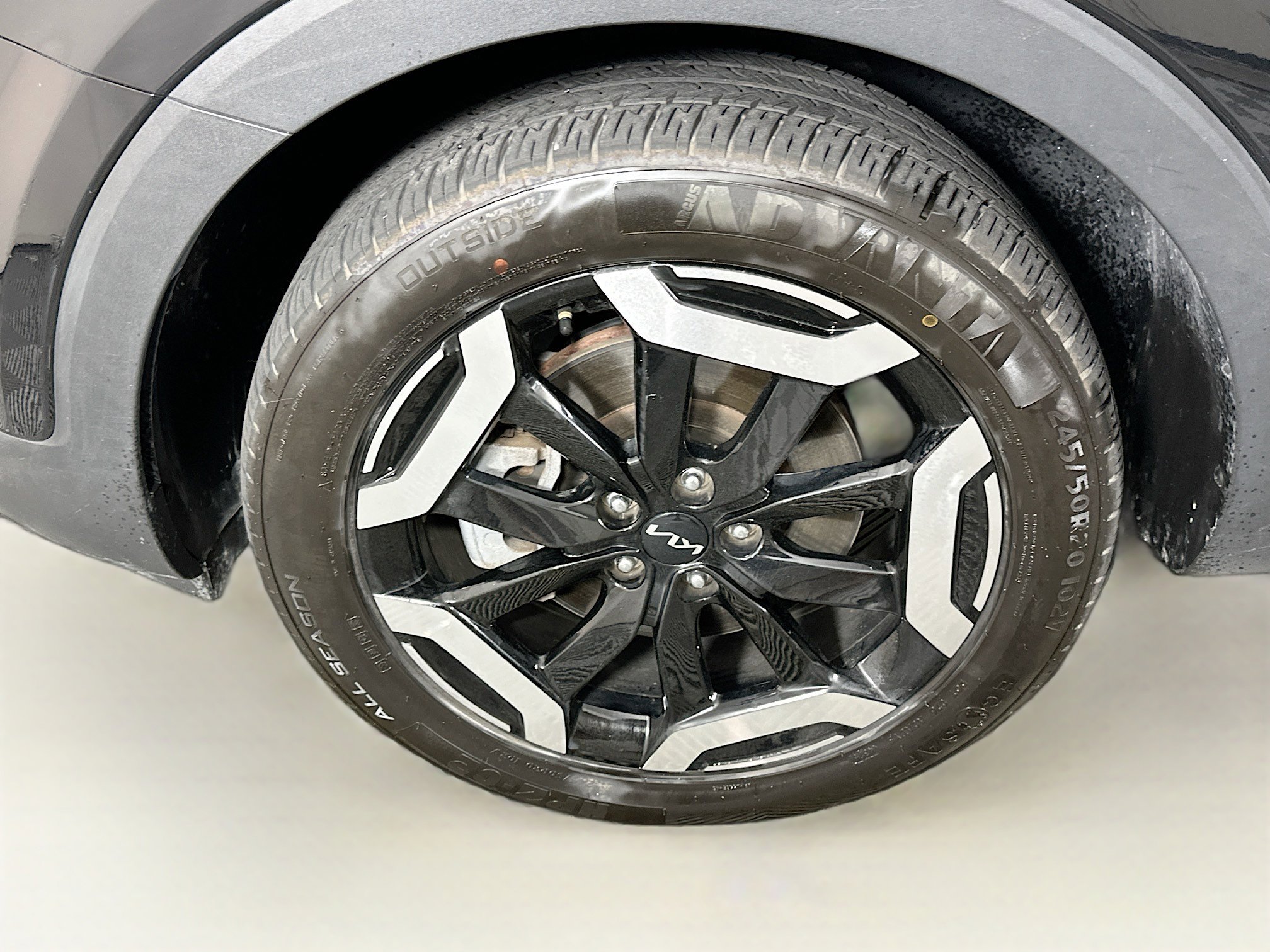 Used 2025 Kia Telluride S FWD image 11