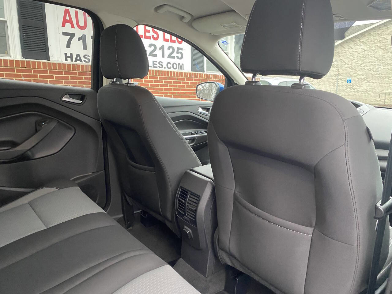 Used 2017 Ford Escape SE image 17