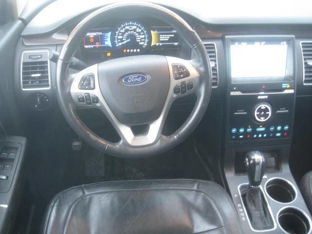 Used 2018 Ford Flex Limited image 18