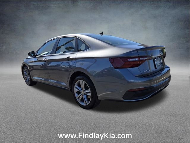 Used 2024 Volkswagen Jetta SE image 8