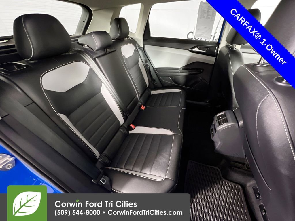 Used 2022 Volkswagen Taos SEL image 16