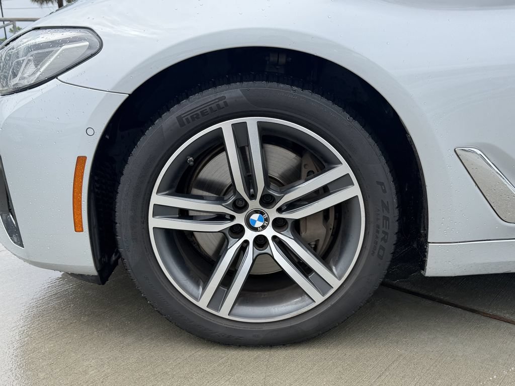 Used 2021 BMW 540i w/ Premium Package RWD image 6