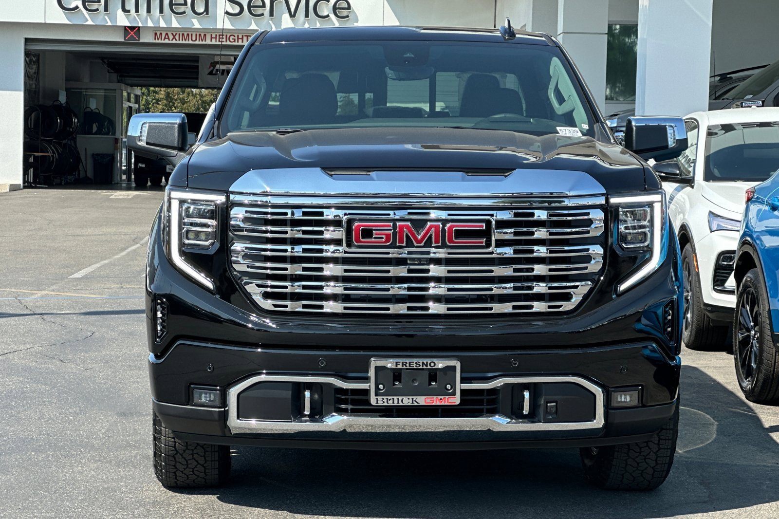 New 2026 GMC Sierra 1500 Denali w/ Technology Package image 3