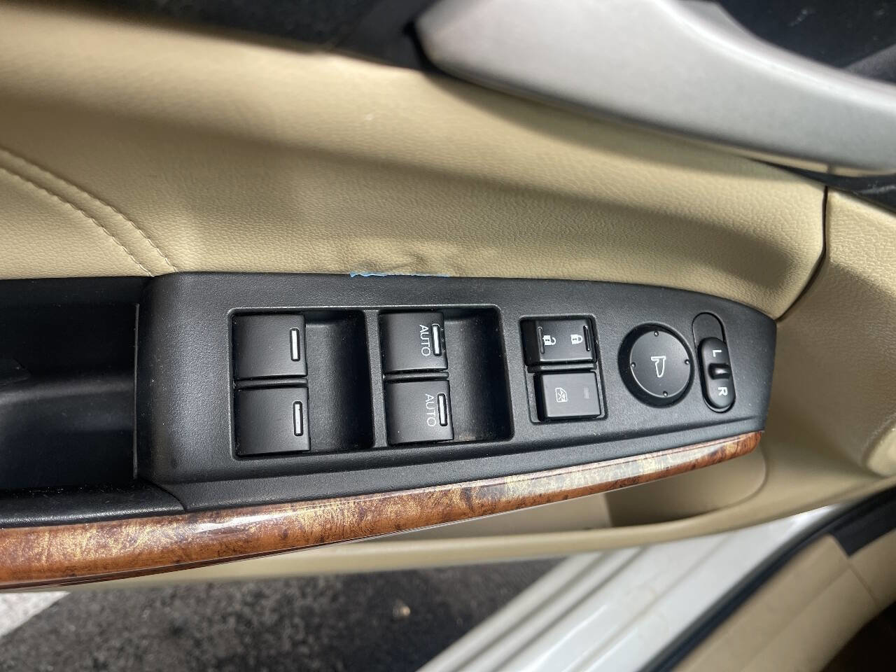 Used 2012 Honda Accord EX-L image 13