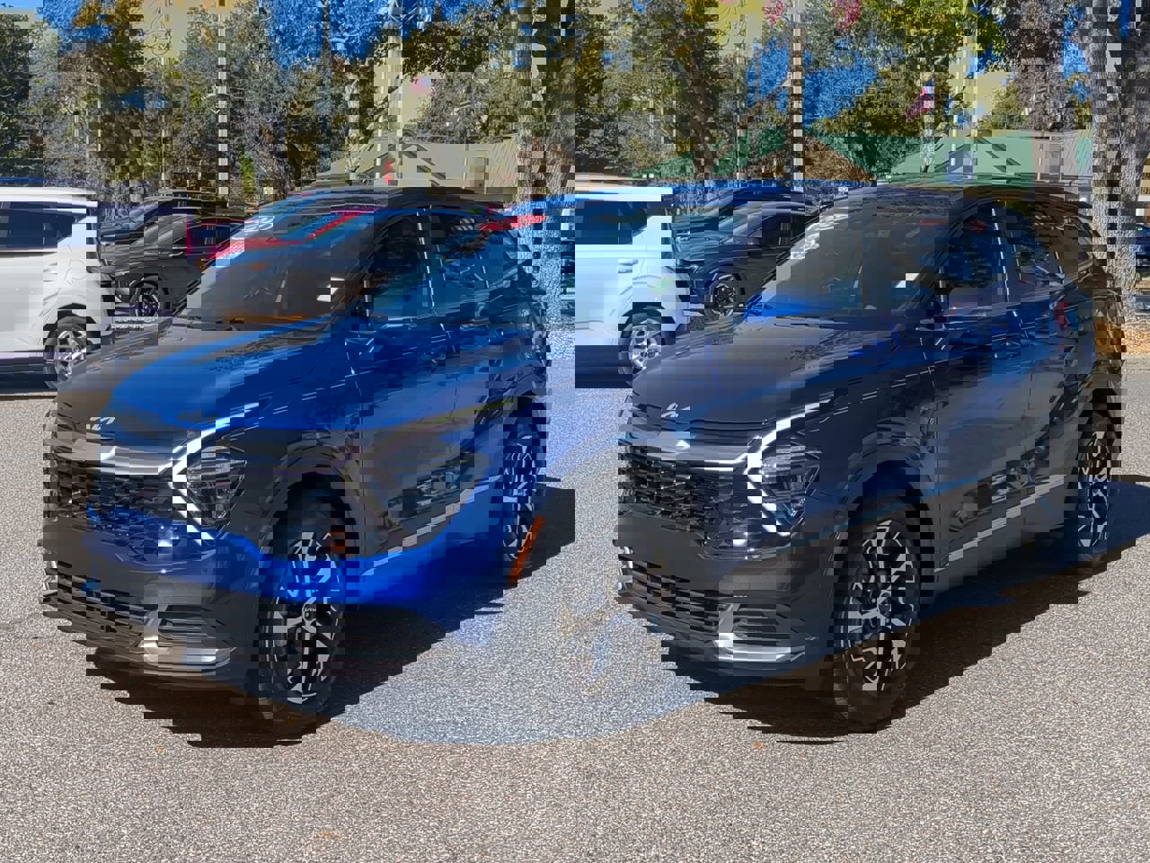 Certified 2024 Kia Sportage EX image 8