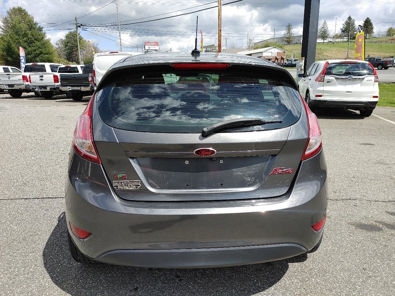 Used 2019 Ford Fiesta SE w/ Equipment Group 201A FWD image 4