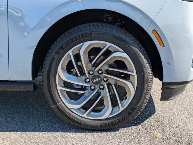 New 2025 Lincoln Navigator Reserve image 11