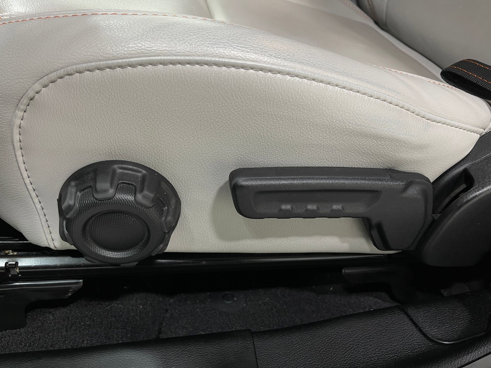 Used 2021 Jeep Gladiator Mojave image 16