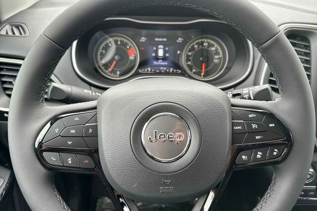 New 2023 Jeep Cherokee Altitude Lux w/ Lux Elite Package image 24