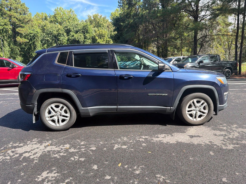 Used 2020 Jeep Compass Sport w/ Tech Group FWD image 5