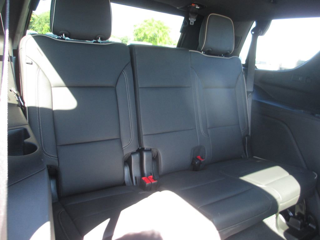 Used 2025 GMC Yukon Elevation w/ Elevation Premium Package AWD/4WD image 27