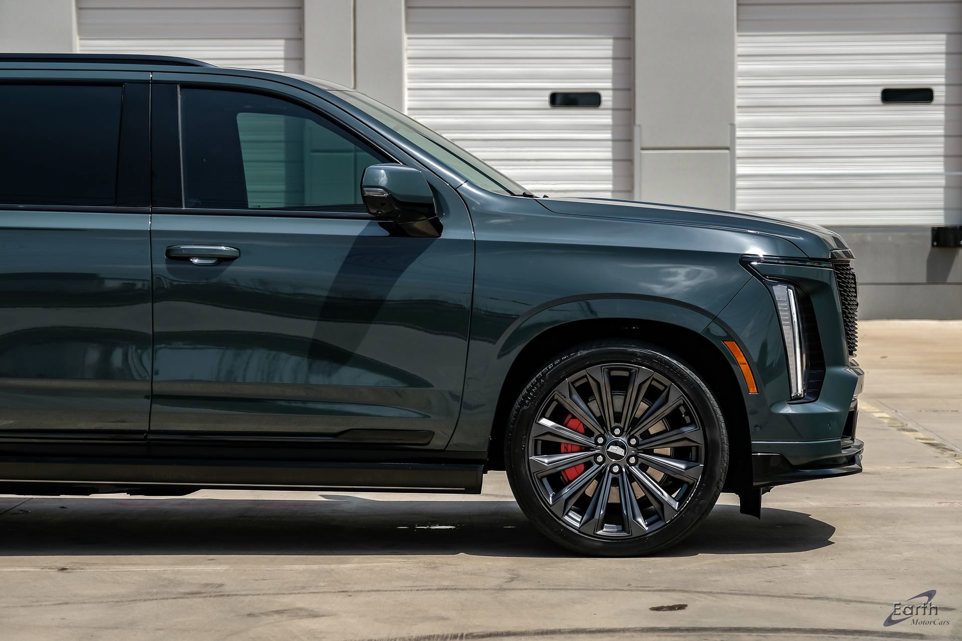 Used 2025 Cadillac Escalade V AWD/4WD image 22