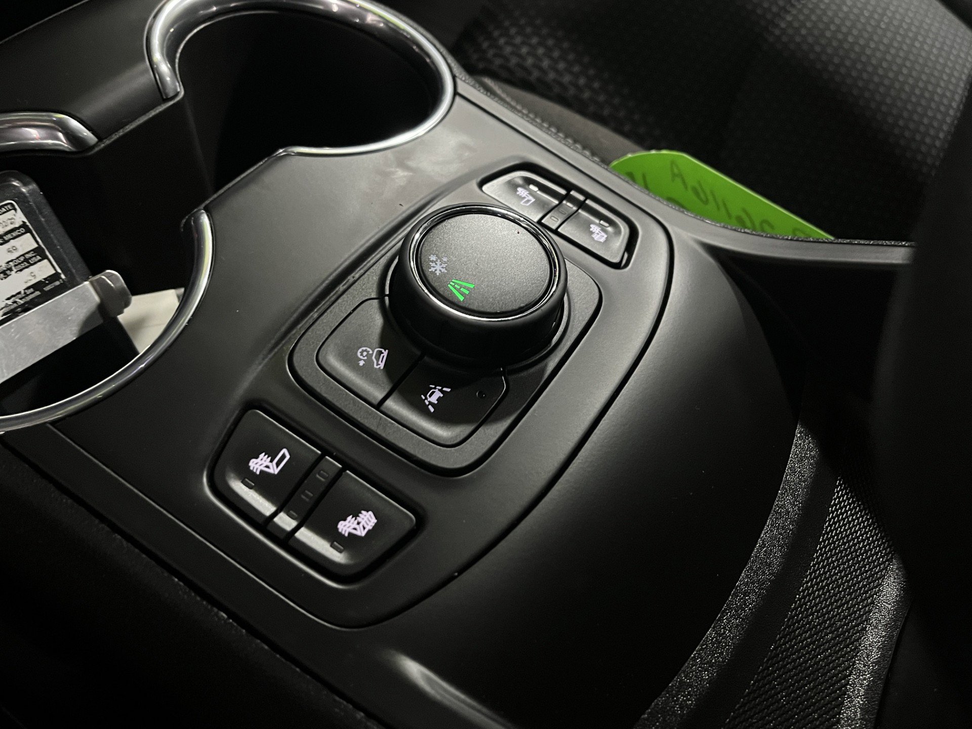 Certified 2022 GMC Terrain SLE w/ Driver Convenience Package image 13