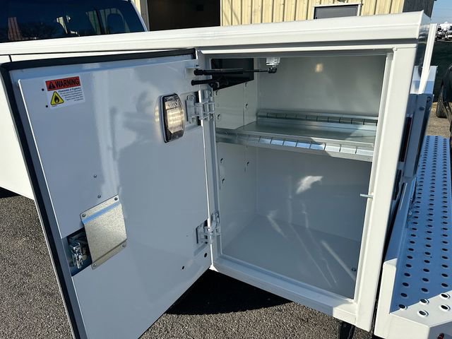 New 2026 Ford F350 XL w/ XL Chrome Package image 14