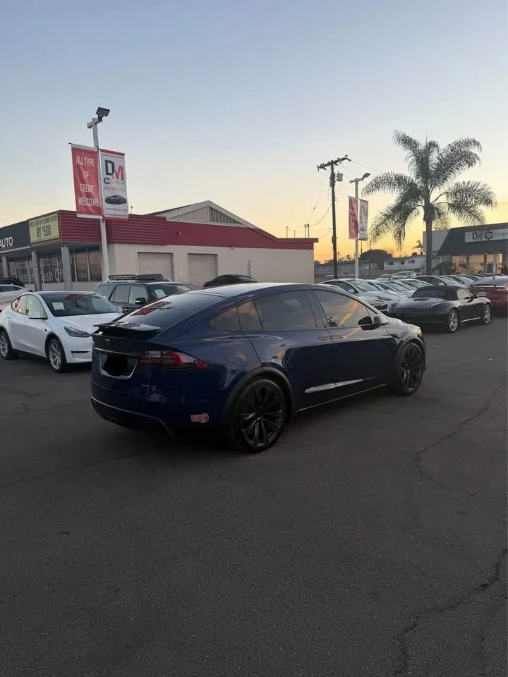 Used 2022 Tesla Model X Plaid image 6