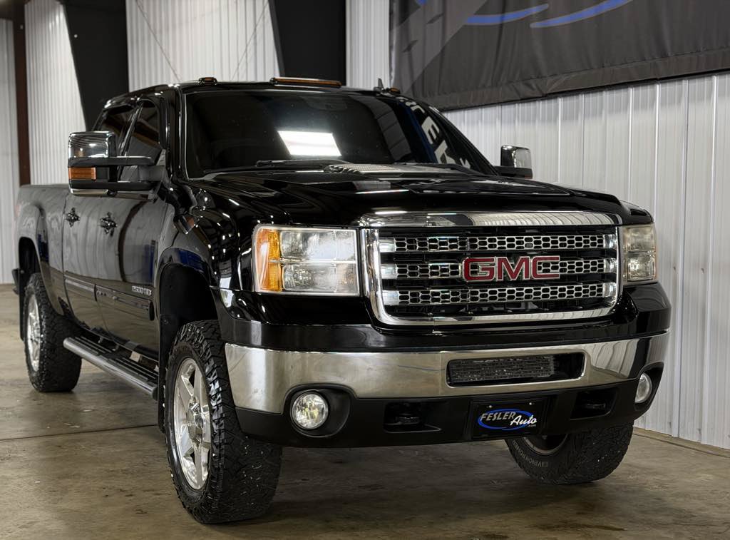 Used 2013 GMC Sierra 2500 SLT w/ SLT Convenience Package AWD/4WD image 27