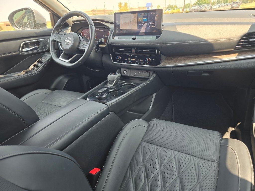 Used 2024 Nissan Rogue Platinum w/ Platinum Premium Package AWD/4WD image 27