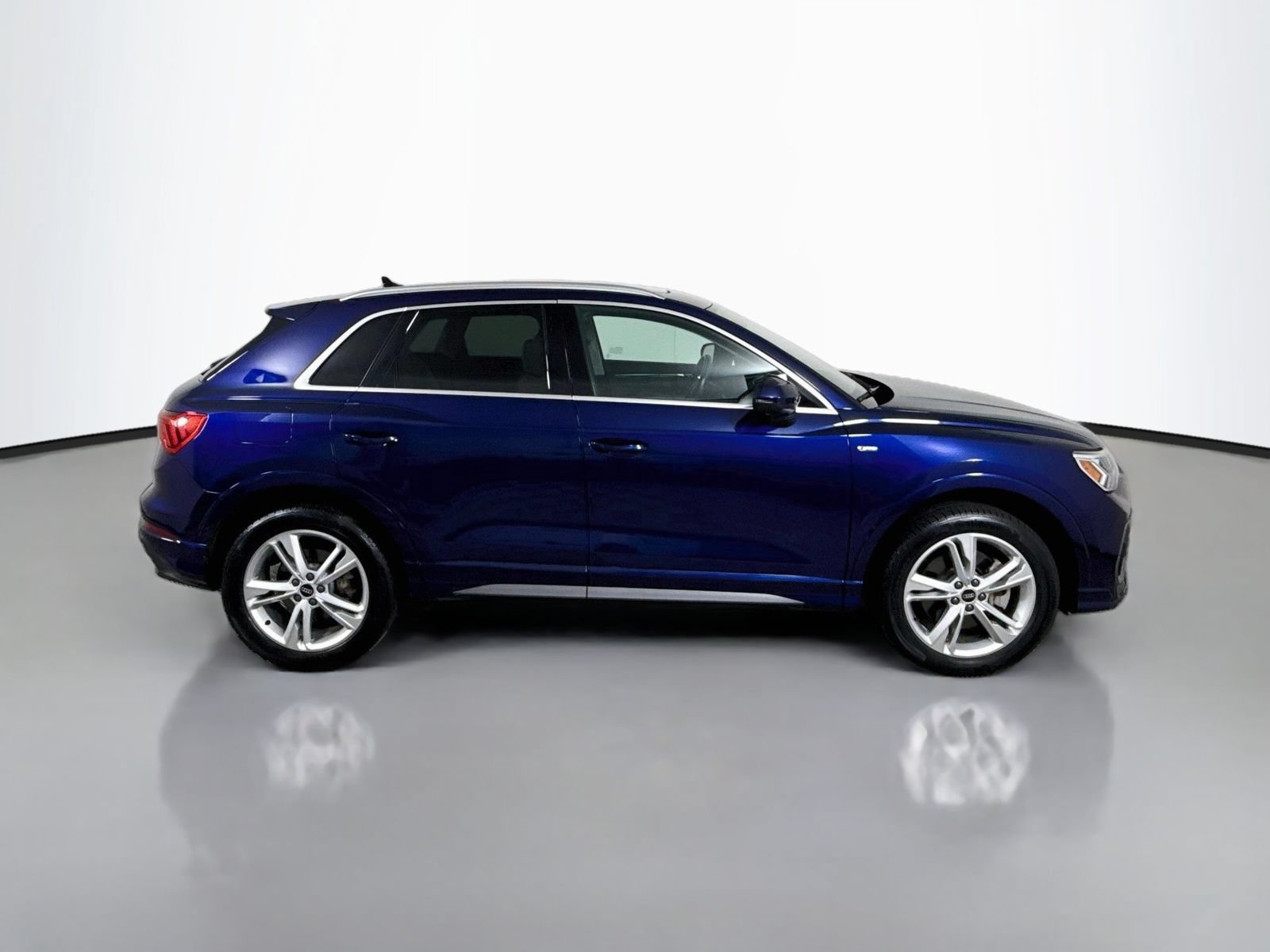 Certified 2024 Audi Q3 2.0T Premium AWD/4WD image 8