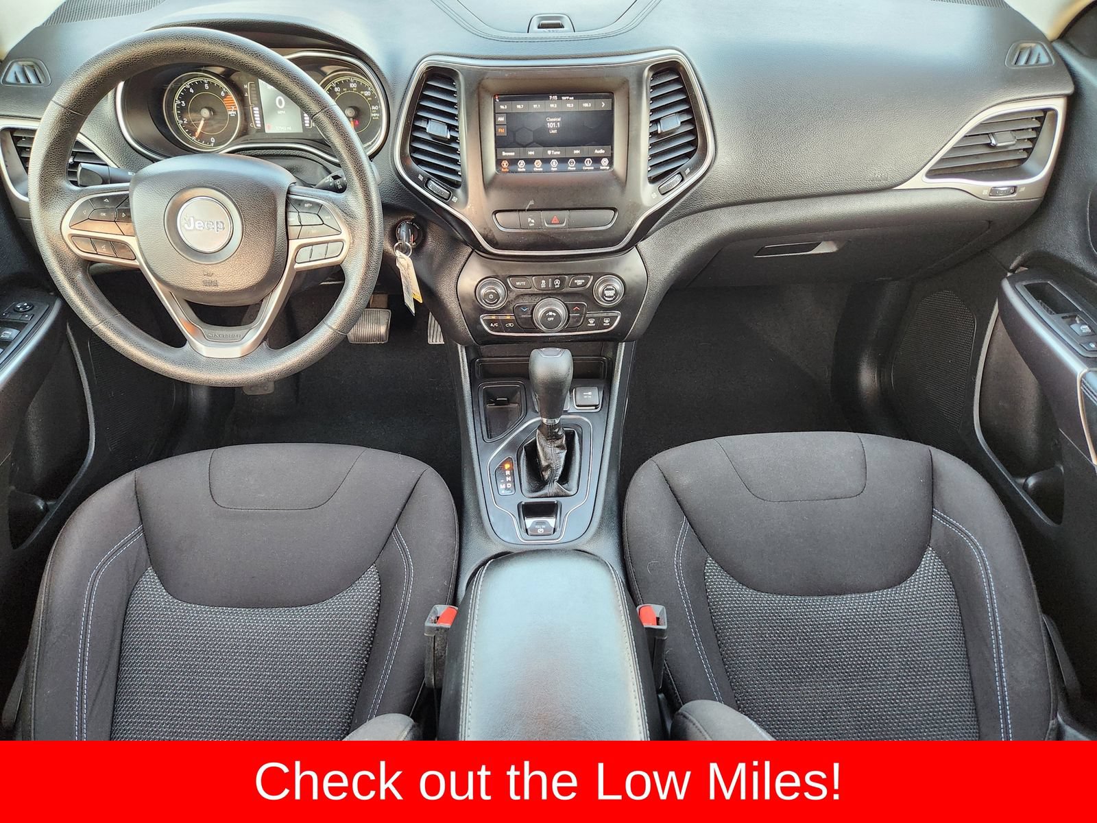 Used 2019 Jeep Cherokee Latitude w/ Popular Appearance Group FWD image 33