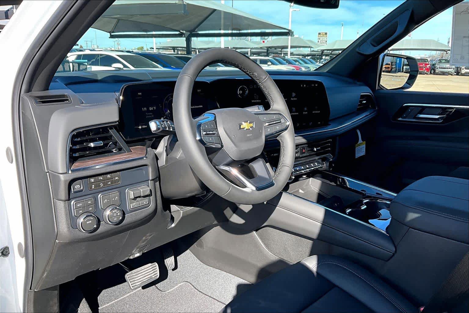 New 2026 Chevrolet Suburban LT w/ Comfort Package AWD/4WD image 9