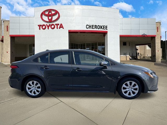 Used 2026 Toyota Corolla LE FWD image 4