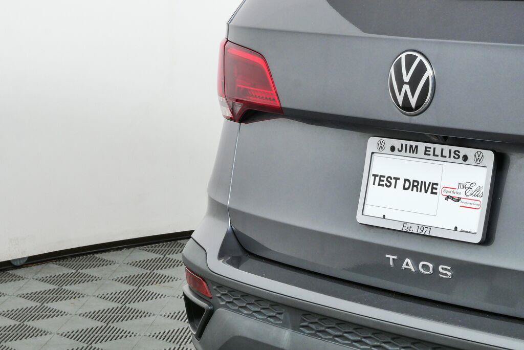 Certified 2023 Volkswagen Taos S FWD image 32