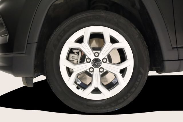Used 2025 Jeep Compass Latitude AWD/4WD image 9