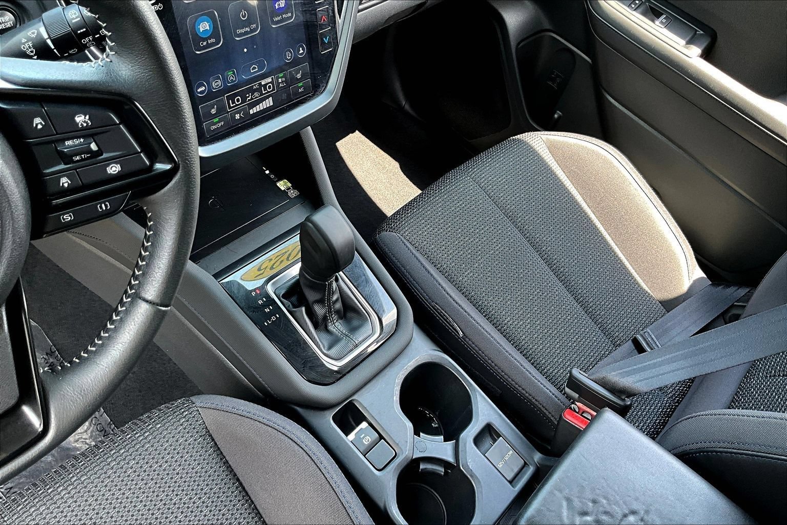 Used 2025 Subaru Forester Premium AWD/4WD image 21