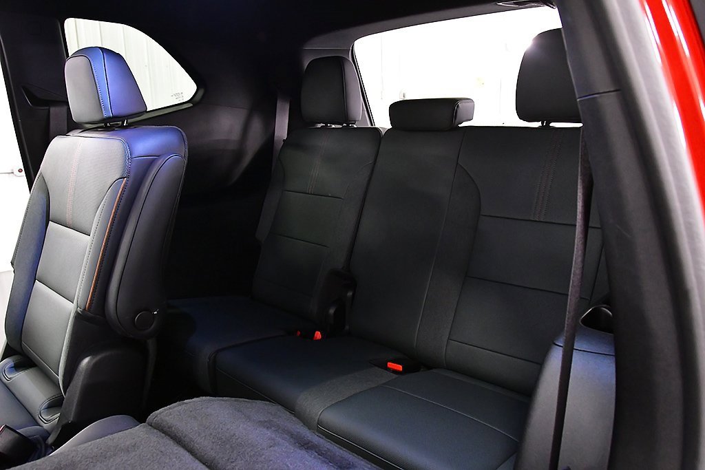 Used 2024 GMC Acadia AT4 w/ LPO, Floor Liner Package image 29