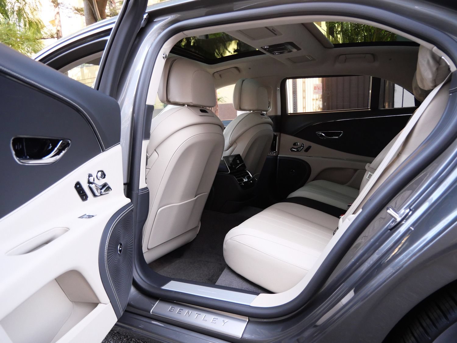 New 2026 Bentley Flying Spur Plug-In Hybrid AWD/4WD image 20