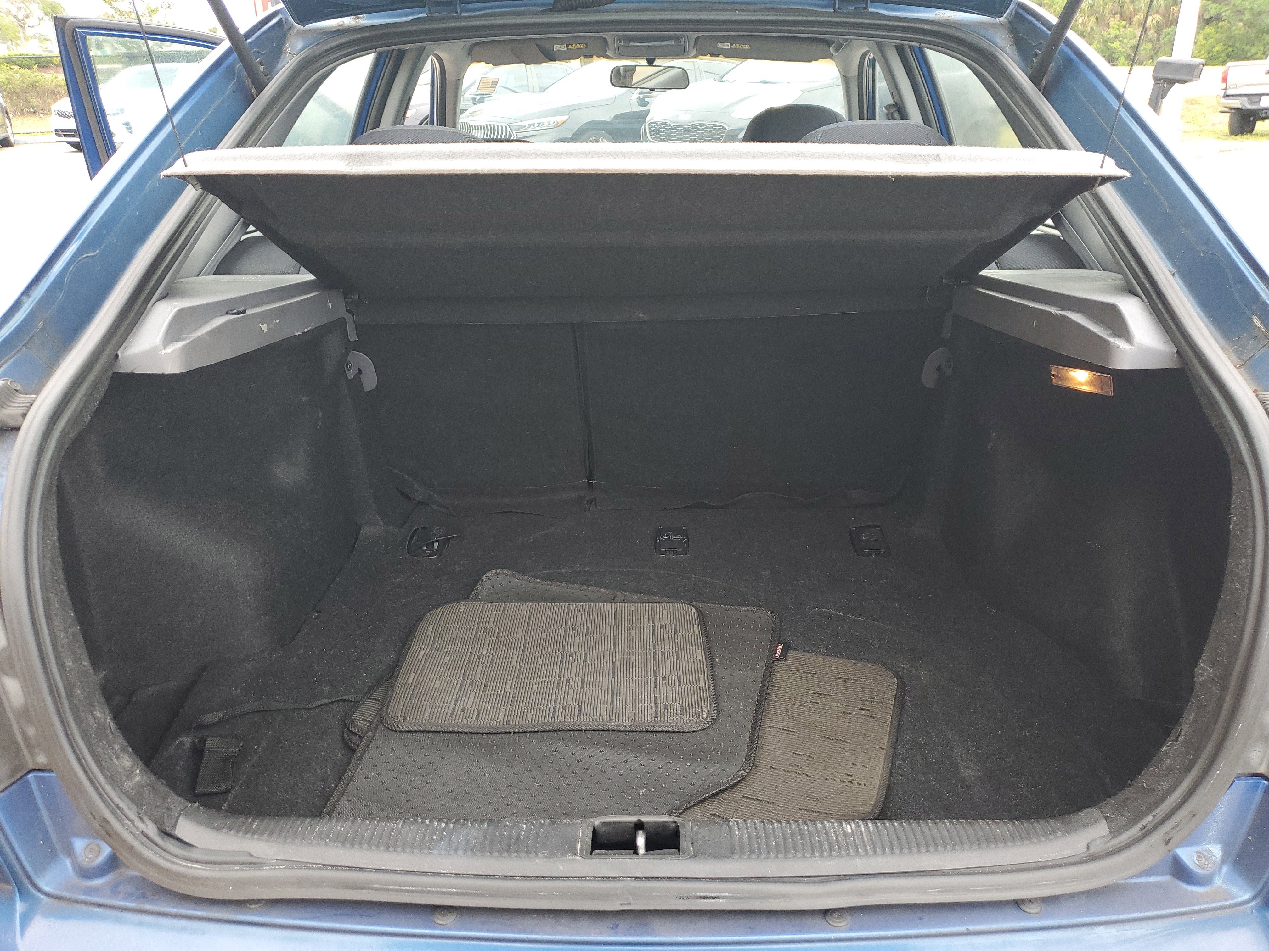 Used 2005 Hyundai Elantra GLS FWD image 7