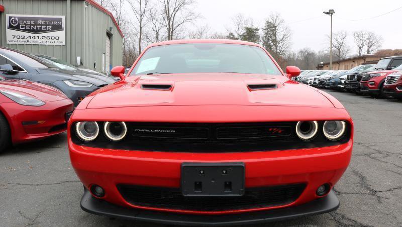 Used 2015 Dodge Challenger R/T Scat Pack w/ Scat Pack Appearance Package image 2