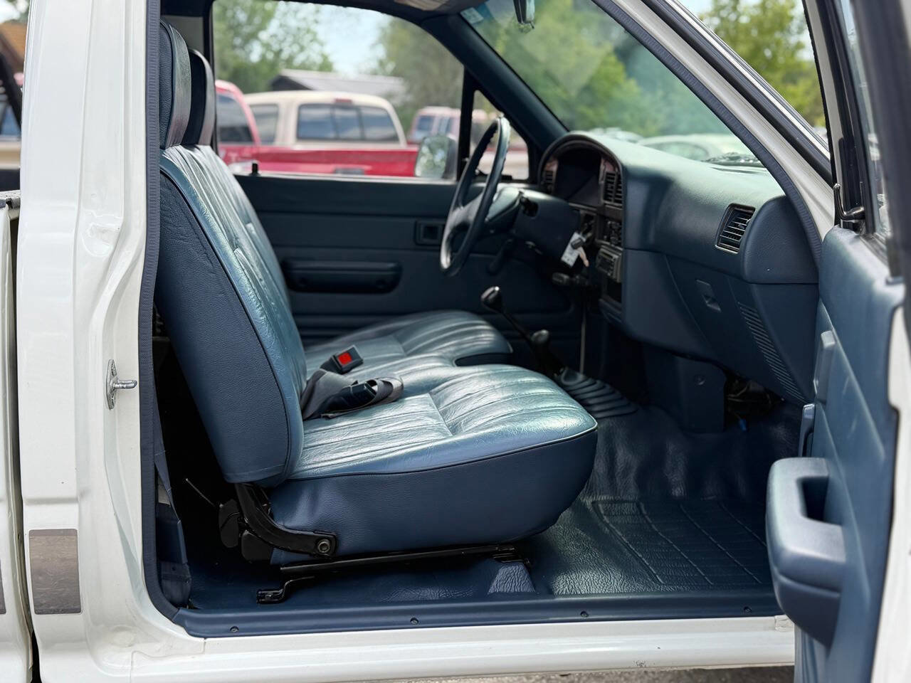 Used 1989 Toyota Pickup Deluxe AWD/4WD image 35