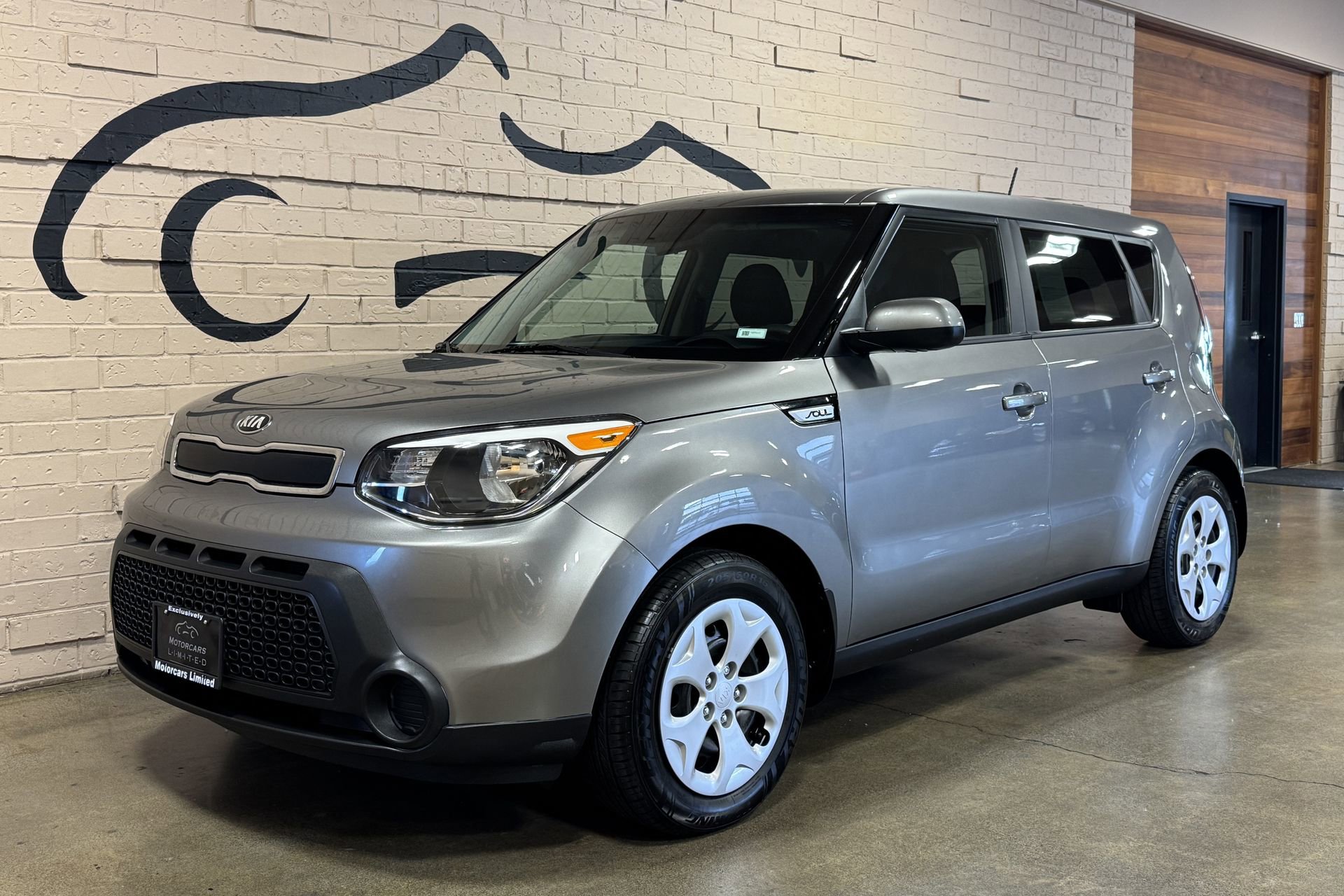 Used 2015 Kia Soul FWD image 6