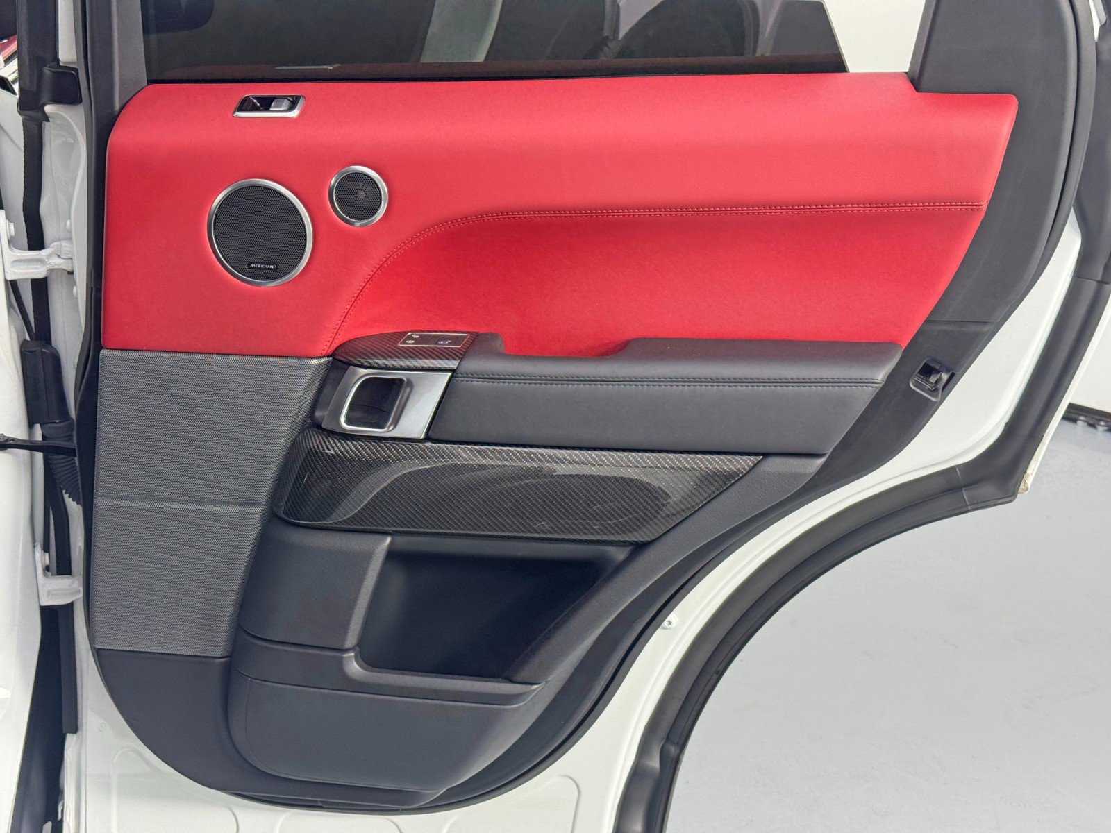 Used 2019 Land Rover Range Rover Sport SVR image 50