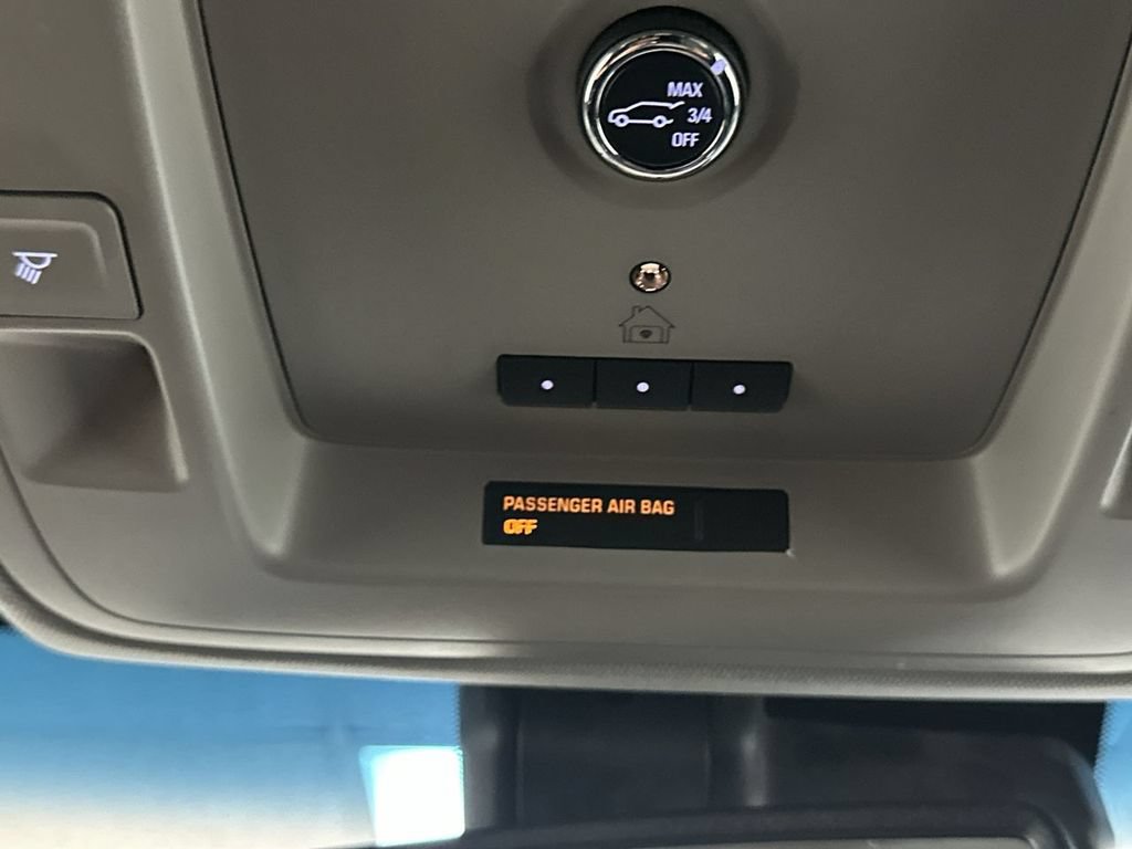 Used 2016 Chevrolet Suburban LT w/ Luxury Package AWD/4WD image 44