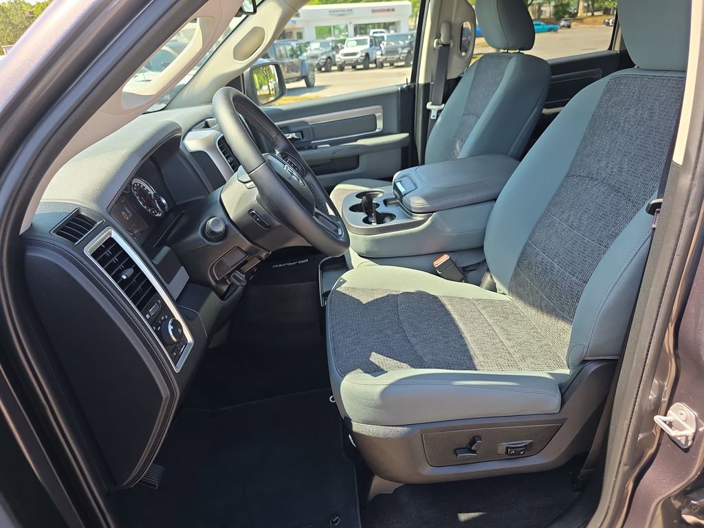 Used 2017 RAM 1500 Big Horn AWD/4WD image 12