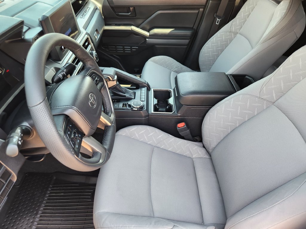 Used 2026 Toyota Tacoma SR5 AWD/4WD image 12