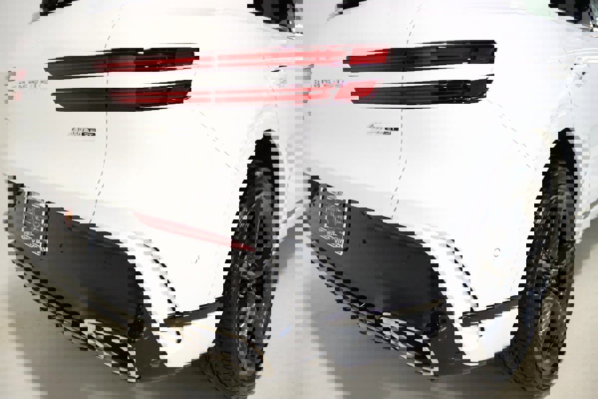 Used 2026 Genesis GV70 3.5T Sport Prestige image 9