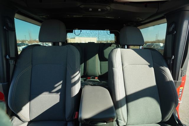 Used 2024 Jeep Wrangler Sport S image 60