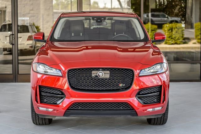 Used 2018 Jaguar F-PACE R-Sport image 5