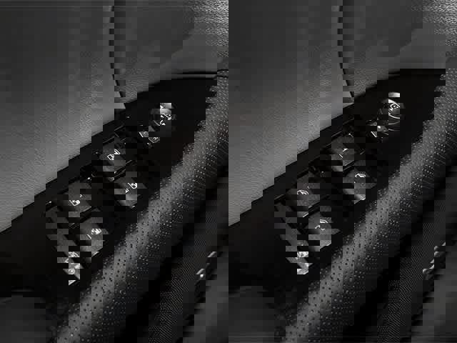 Used 2013 Cadillac XTS Luxury w/ Driver Awareness Package image 19