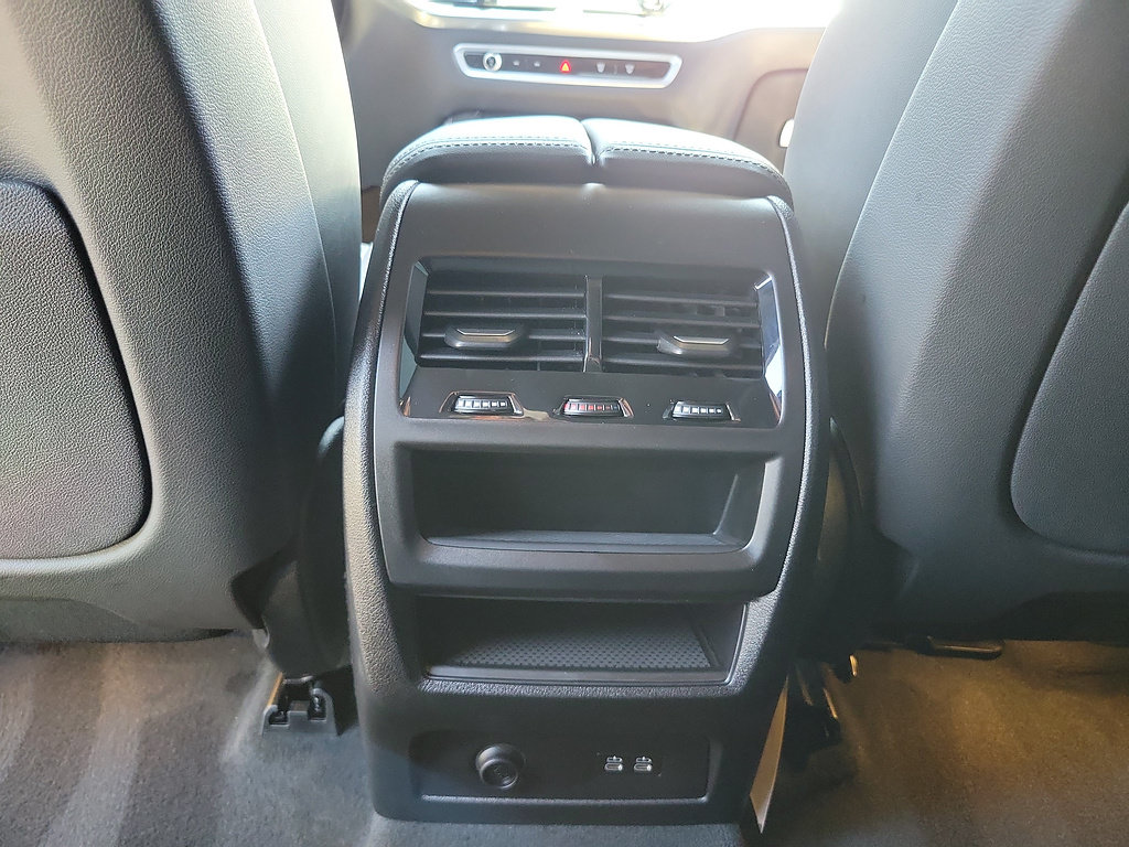 Used 2026 BMW X5 sDrive40i w/ M Sport Package RWD image 13